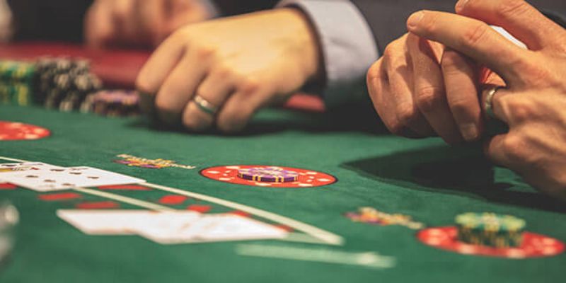 Cách chơi Poker đòi hỏi người chơi cần nắm được thứ tự bài