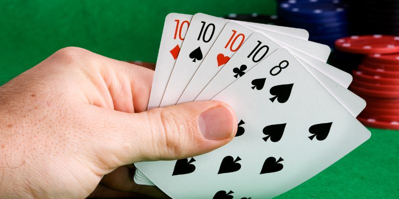 Tứ quý có chặt được 4 đôi thông không?