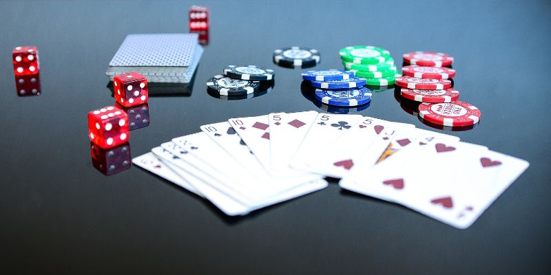 Poker có tổng cộng 4 vòng cược